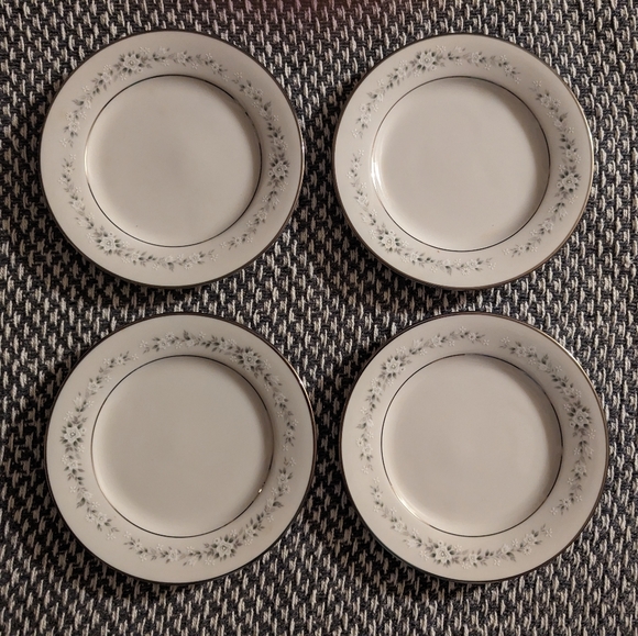 Set of 4 Heather by Noritake Bread and Butter Plates - Picture 2 of 4